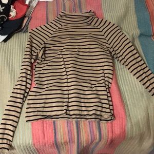 A turtle neck long sleeve shirt